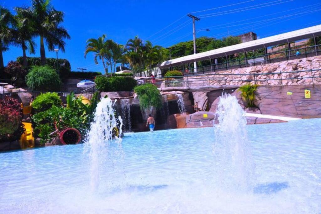 Piazza Diroma Acqua Park, Requinte E Diversao Caldas Novas Extérieur photo