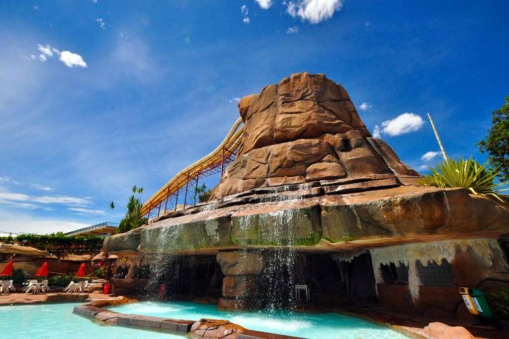 Piazza Diroma Acqua Park, Requinte E Diversao Caldas Novas Extérieur photo